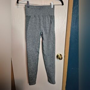 726 Gymshark light green leggings